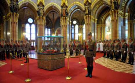 Is Budapest Parliament tour worth it?