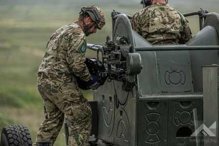 Légvédelmi Lőgyakorlat  Hadihajós katonák légvédelmi lőgyakorlata KLAC3701