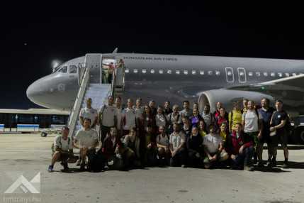 Líbiai mentőcsapat indulása KLAC7504