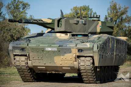 Lendületben a sereg forgatás  LYNX gyalogsági harcjármű bemutatása KLAC3690