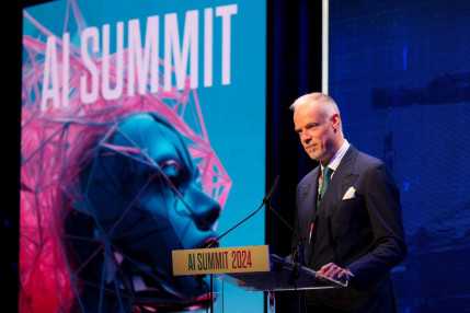 20240910_AI Summit_Miniszter_HSZ (2)